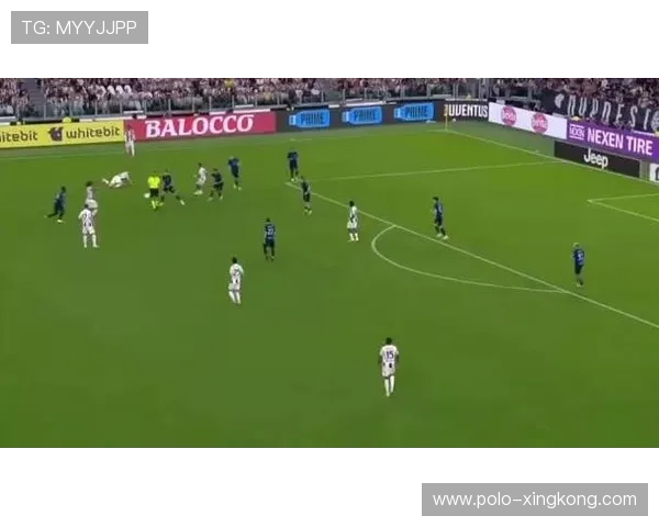 足坛吊球大师盘点：那些在比赛中精准吊射令人惊叹的球员